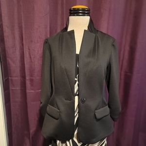 Black Blazer, 3/4 Legnth Sleeve